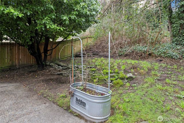 1537 15th Avenue SE, Seattle, WA 98144