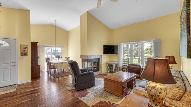 1592 Lilac Court, Hobart, IN 46342