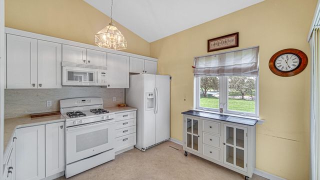 1592 Lilac Court, Hobart, IN 46342