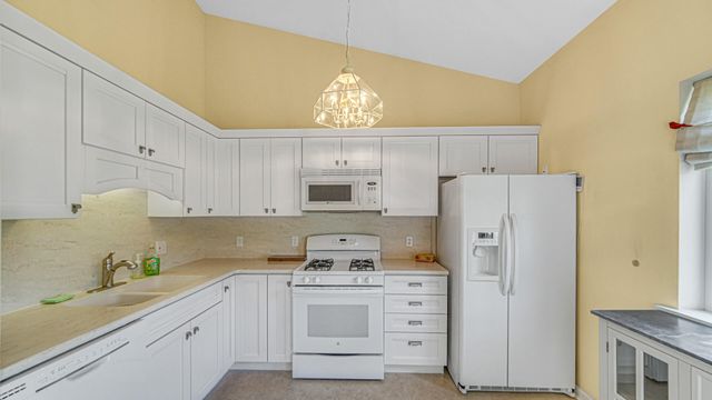 1592 Lilac Court, Hobart, IN 46342