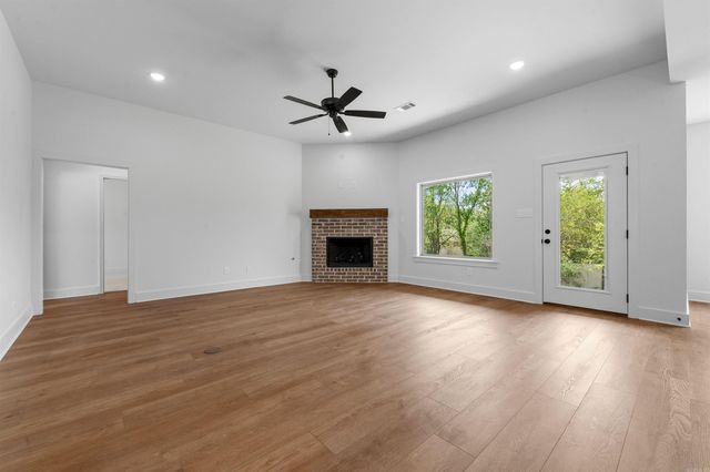 400 Forest Glen Cove, Jacksonville, AR 72076