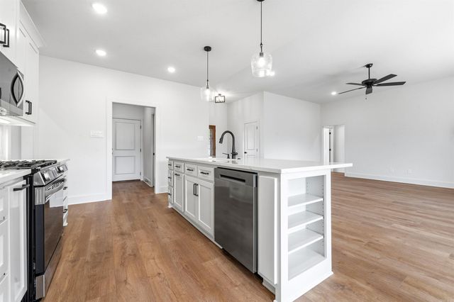 400 Forest Glen Cove, Jacksonville, AR 72076