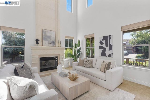 326 Golden Grass Dr, Alamo, CA 94507