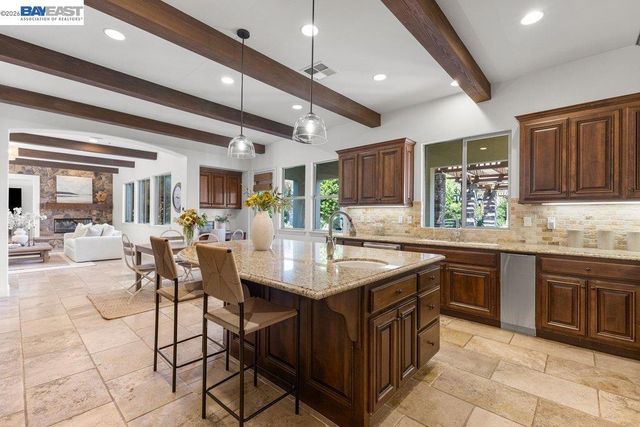 326 Golden Grass Dr, Alamo, CA 94507