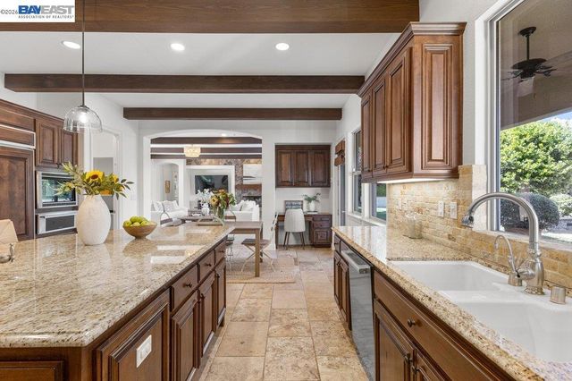 326 Golden Grass Dr, Alamo, CA 94507