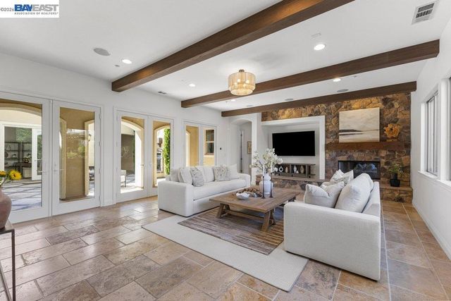 326 Golden Grass Dr, Alamo, CA 94507