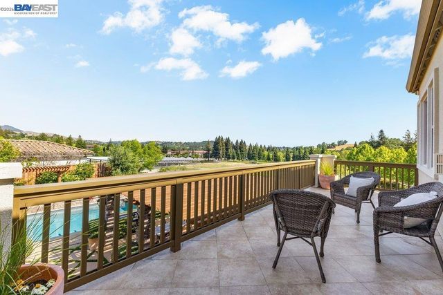 326 Golden Grass Dr, Alamo, CA 94507