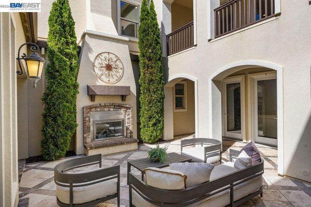 326 Golden Grass Dr, Alamo, CA 94507
