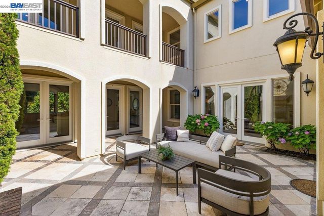 326 Golden Grass Dr, Alamo, CA 94507