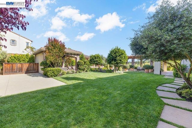 326 Golden Grass Dr, Alamo, CA 94507