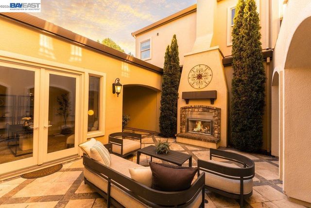 326 Golden Grass Dr, Alamo, CA 94507
