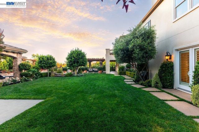 326 Golden Grass Dr, Alamo, CA 94507