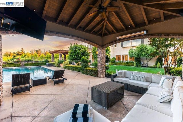 326 Golden Grass Dr, Alamo, CA 94507