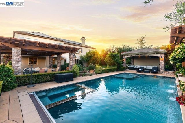 326 Golden Grass Dr, Alamo, CA 94507