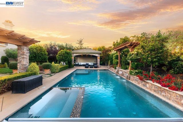 326 Golden Grass Dr, Alamo, CA 94507
