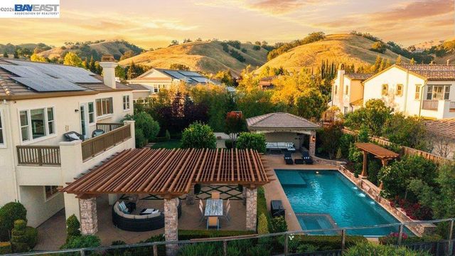 326 Golden Grass Dr, Alamo, CA 94507