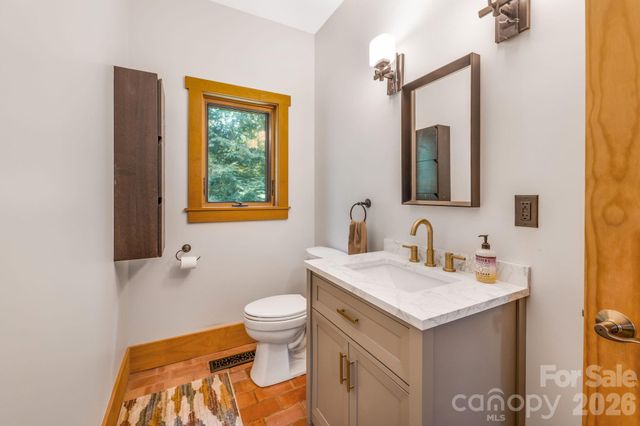 553 River Bend Drive, Mars Hill, NC 28754