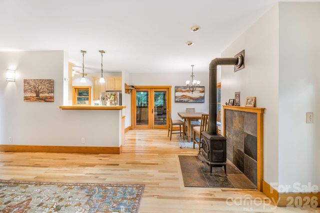 553 River Bend Drive, Mars Hill, NC 28754