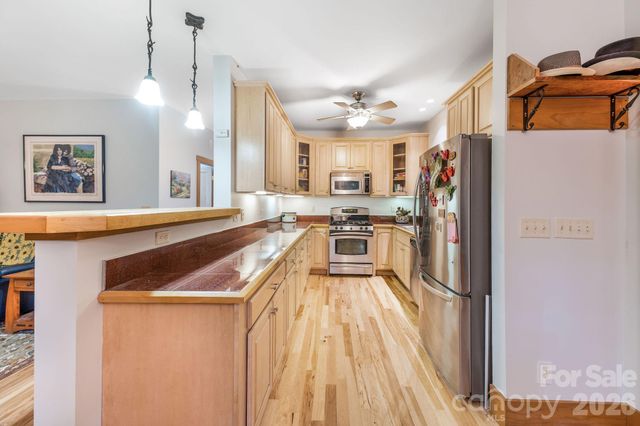 553 River Bend Drive, Mars Hill, NC 28754
