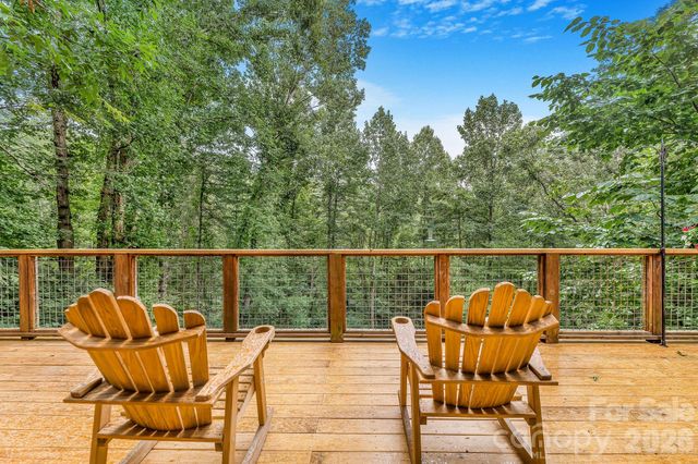 553 River Bend Drive, Mars Hill, NC 28754