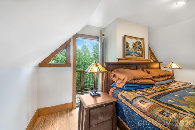 553 River Bend Drive, Mars Hill, NC 28754