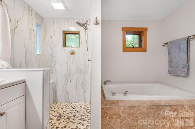 553 River Bend Drive, Mars Hill, NC 28754