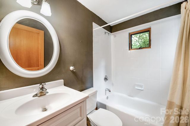 553 River Bend Drive, Mars Hill, NC 28754