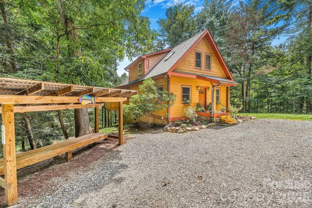553 River Bend Drive, Mars Hill, NC 28754