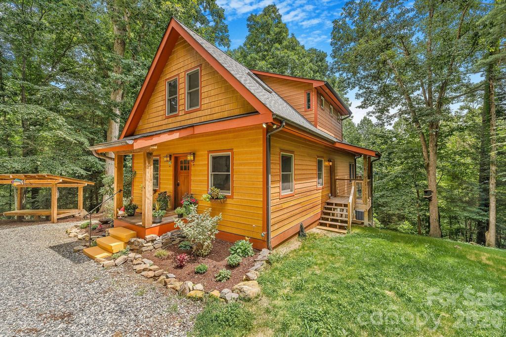 553 River Bend Drive, Mars Hill, NC 28754