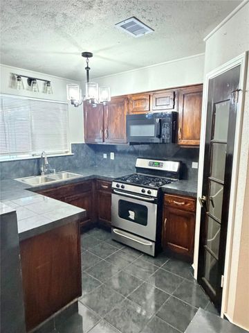 7111 Feather Creek Drive, Houston, TX 77086