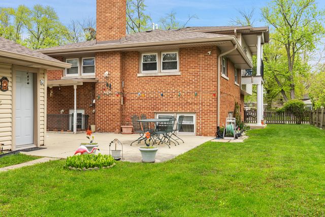 9226 Kilbourn Avenue, Skokie, IL 60076