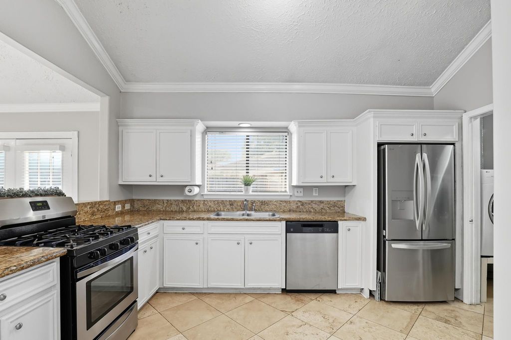 Image 11 of property listing at 20919 Union Park Drive, Katy, TX 77450