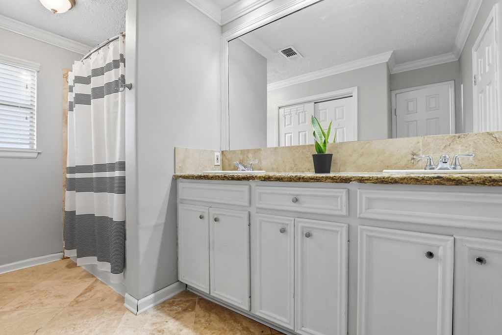 Image 17 of property listing at 20919 Union Park Drive, Katy, TX 77450