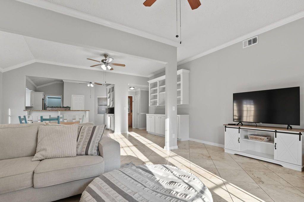 Image 4 of property listing at 20919 Union Park Drive, Katy, TX 77450