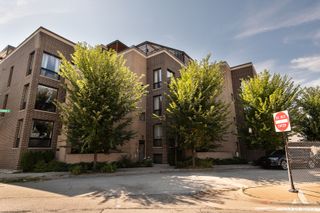 1203 W Superior Street 3C, Chicago, IL 60642