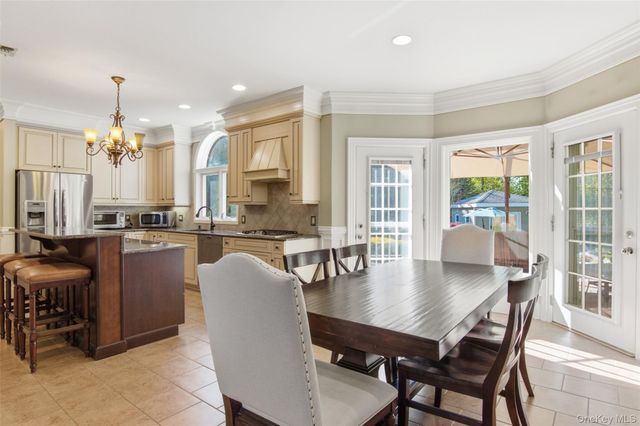 50 Cobbler Lane, Setauket, NY 11733