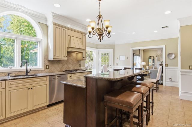 50 Cobbler Lane, Setauket, NY 11733