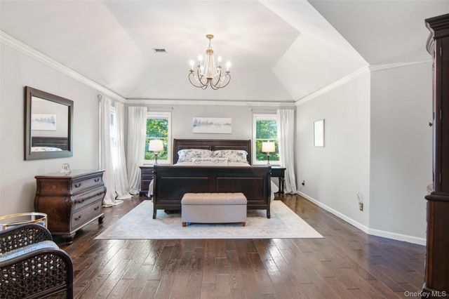50 Cobbler Lane, Setauket, NY 11733