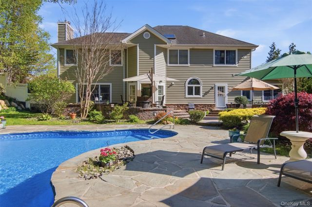 50 Cobbler Lane, Setauket, NY 11733