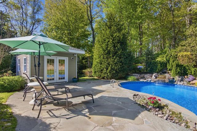 50 Cobbler Lane, Setauket, NY 11733