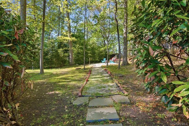 50 Cobbler Lane, Setauket, NY 11733