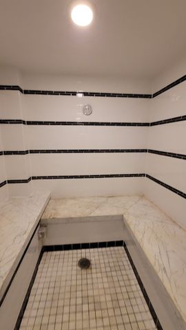 400 E 90th St Apt 4D, New York City, NY 10128