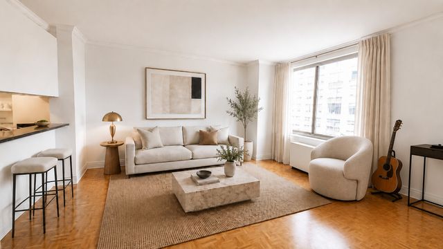 400 E 90th St Apt 4D, New York City, NY 10128