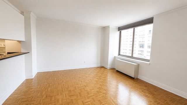 400 E 90th St Apt 4D, New York City, NY 10128