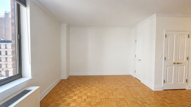 400 E 90th St Apt 4D, New York City, NY 10128
