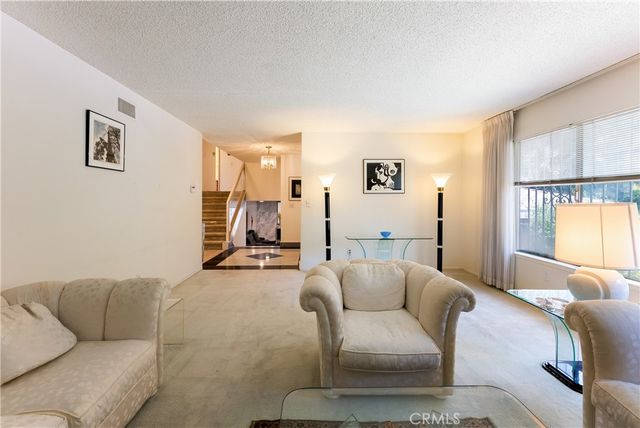 4807 Ellenita Avenue, Tarzana, CA 91356