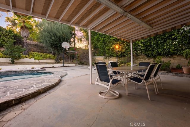 4807 Ellenita Avenue, Tarzana, CA 91356