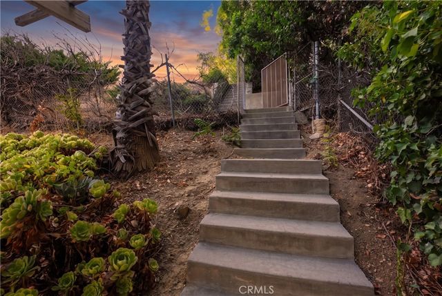 4807 Ellenita Avenue, Tarzana, CA 91356