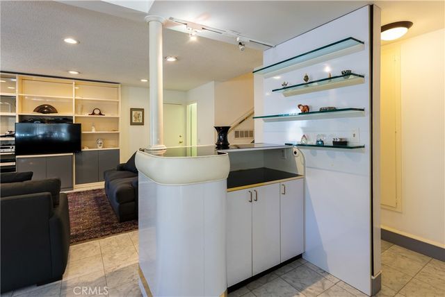 4807 Ellenita Avenue, Tarzana, CA 91356