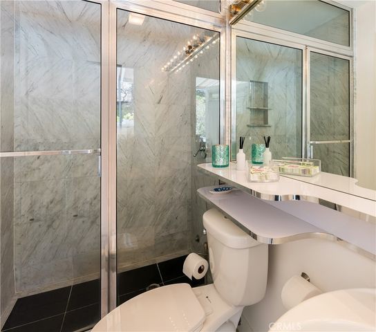 4807 Ellenita Avenue, Tarzana, CA 91356